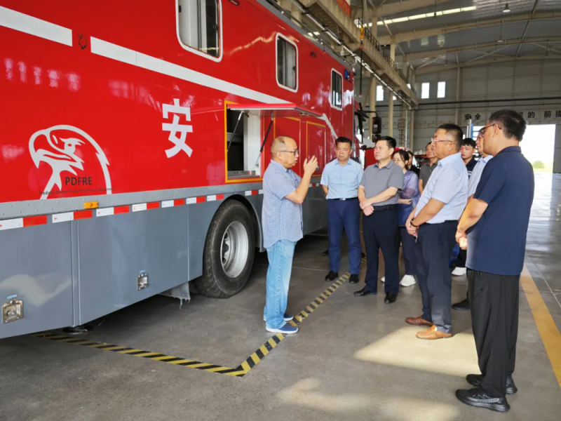 省工信廳二級巡視員白布剛一行到獵鷹調研